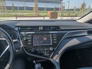 2020 Toyota Camry VIII (XV70), белый, 3300000 рублей, вид 5