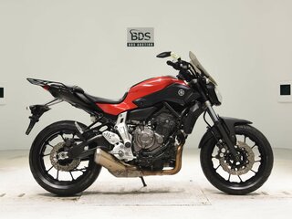 2014 Yamaha MT-07 (FZ-07), красный, 530000 рублей, вид 4