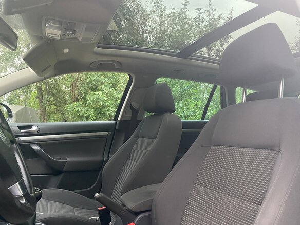 2009 Volkswagen Golf V, чёрный, 689000 рублей - вид 6