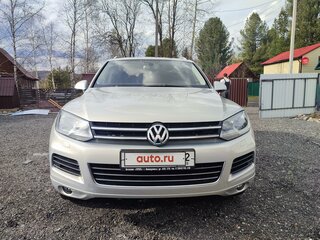 2012 Volkswagen Touareg II, серебристый, 2100000 рублей, вид 2