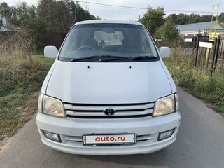 1998 Toyota Town Ace Noah III, белый, 400000 рублей, вид 1