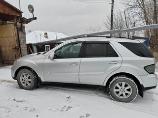 2005 Mercedes-Benz M-Класс 350 II (W164), серебристый, 1120000 рублей, вид 4