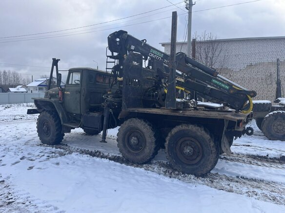 1989 Урал 4320, зелёный, 2500000 рублей - вид 2