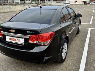 2011 Chevrolet Cruze I, чёрный, 930000 рублей, вид 4