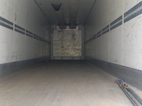 2012 Schmitz Cargobull SCB, белый, 4000000 рублей, вид 4