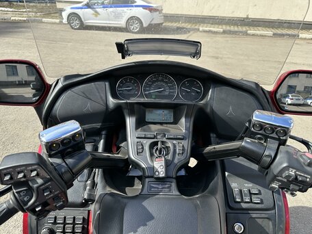 2012 Honda GL 1800 Gold Wing, красный, 2000000 рублей, вид 2