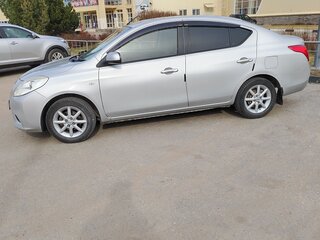 2014 Nissan Latio I (N17), серебристый, 750000 рублей, вид 5