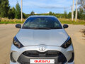 2020 Toyota Yaris IV, серебристый, 1200000 рублей - вид 1
