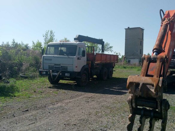 1995 КамАЗ 55102, белый, 1550000 рублей - вид 2