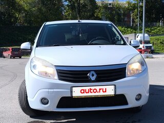 2012 Renault Sandero I, белый, 590000 рублей, вид 2