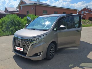 2017 Toyota Esquire I Рестайлинг, серый, 2500000 рублей, вид 1