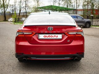 2021 Toyota Camry VIII (XV70) Рестайлинг, красный, 3150000 рублей, вид 5
