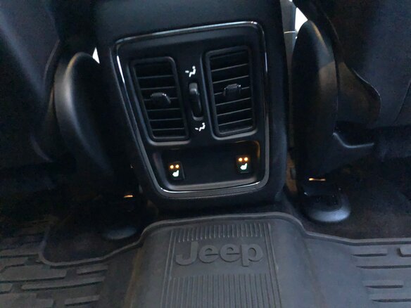 2011 Jeep Grand Cherokee IV (WK2), чёрный - вид 28