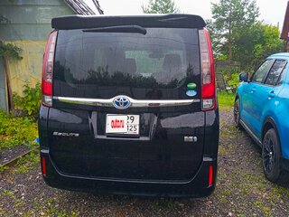 2016 Toyota Esquire I, чёрный, 2300000 рублей, вид 4