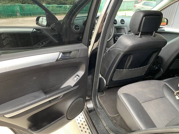 2005 Mercedes-Benz M-Класс 350 II (W164), чёрный, 1175000 рублей - вид 8