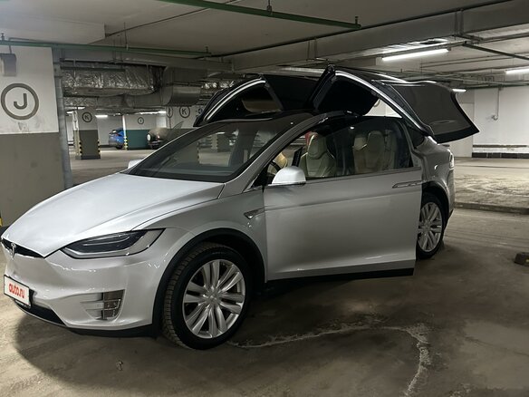 2016 Tesla Model X P90D I, серый, 3400000 рублей - вид 9