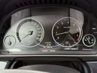 2013 BMW 5 серии 520i VI (F10/F11/F07), чёрный, 1800000 рублей, вид 5