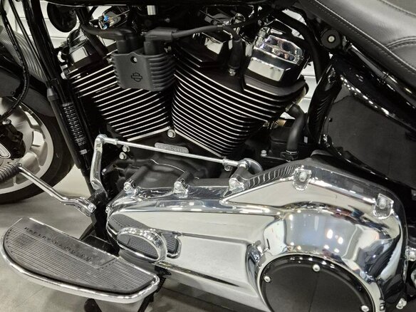 2026 Harley-Davidson Fat Boy, чёрный, 3800000 рублей - вид 6