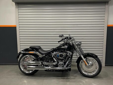 2026 Harley-Davidson Fat Boy, чёрный, 3800000 рублей, вид 2