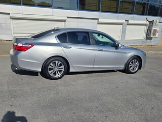 2013 Honda Accord IX, серебристый, 1550000 рублей, вид 4