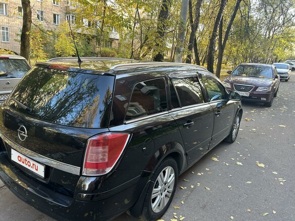 2010 Opel Astra H Рестайлинг, чёрный, 600000 рублей - вид 3