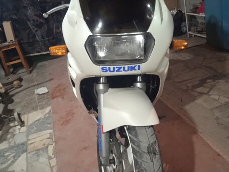 1991 Suzuki GSX 600F Katana, белый, 280000 рублей, вид 3