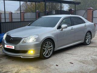 2011 Toyota Crown Majesta V (S200), серый, 2500000 рублей, вид 3