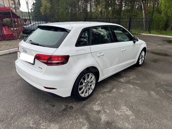 2017 Audi A3 III (8V) Рестайлинг, белый, 1555555 рублей - вид 5
