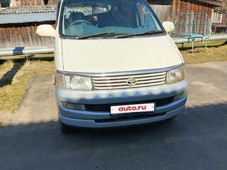 1999 Toyota Regius I, белый, 900000 рублей, вид 1