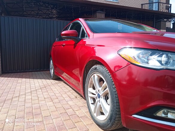 2017 Ford Fusion (North America) II Рестайлинг, красный, 1655000 рублей - вид 8