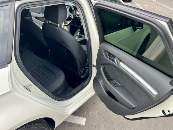 2013 Audi A3 III (8V), белый, 1350000 рублей - вид 12