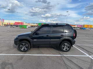 2014 Chevrolet Niva I Рестайлинг, чёрный, 800000 рублей, вид 3