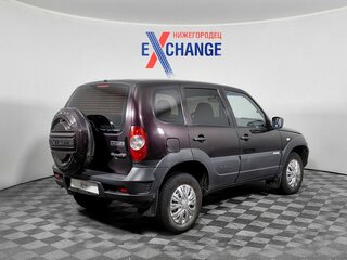 2013 Chevrolet Niva I Рестайлинг, коричневый, 339000 рублей, вид 3
