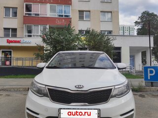 2015 Kia Rio III Рестайлинг, белый, 650000 рублей, вид 2