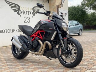 2012 Ducati Diavel Carbon, красный, 999999 рублей, вид 1