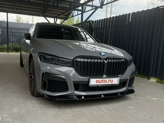 2020 BMW 7 серии 740d xDrive VI (G11/G12) Рестайлинг, серый, 7150000 рублей, вид 3