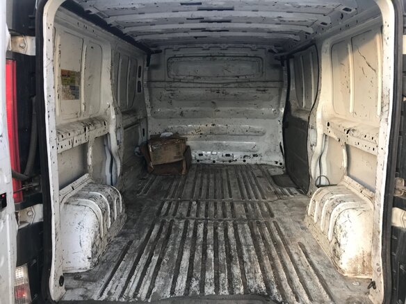 2011 Renault Trafic II Рестайлинг, белый, 1000000 рублей - вид 14