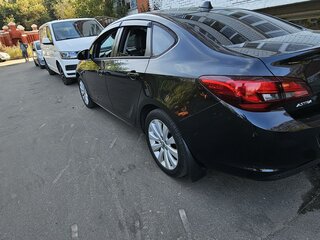 2014 Opel Astra J Рестайлинг, чёрный, 1200000 рублей, вид 3