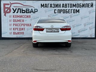 2015 Toyota Camry VII (XV50) Рестайлинг, белый, 2171000 рублей, вид 5