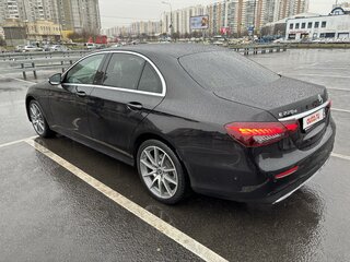 2022 Mercedes-Benz E-Класс 220 d V (W213, S213, C238) Рестайлинг, чёрный, 6700000 рублей, вид 3