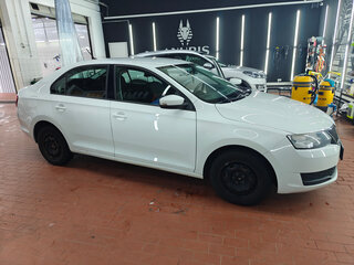 2018 Skoda Rapid I Рестайлинг, белый, 1050000 рублей, вид 3