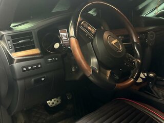 2018 Lexus LX 570 III Рестайлинг 2, белый, 8750000 рублей, вид 4