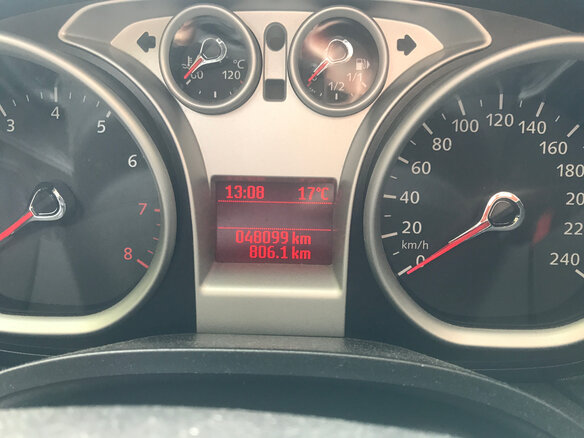 2010 Ford Focus II Рестайлинг, серый - вид 4