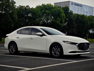 2021 Mazda 3 Axela IV (BP), белый, 1484000 рублей, вид 3