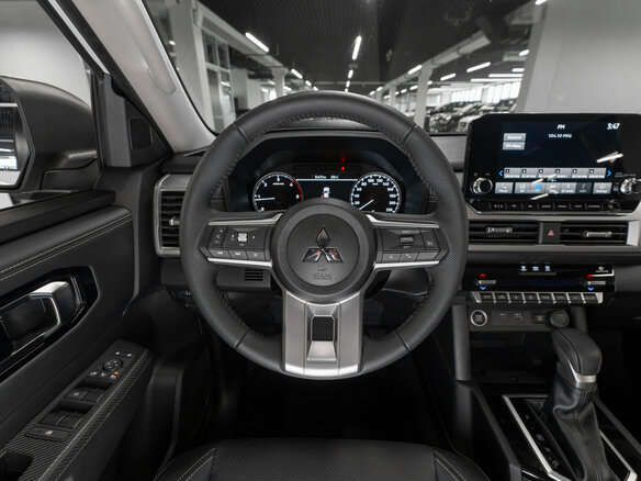 2025 Mitsubishi L200 VI, белый - вид 9