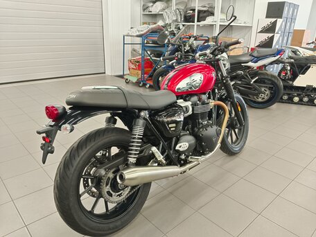 2023 Triumph Speed Twin, красный, 950000 рублей, вид 3