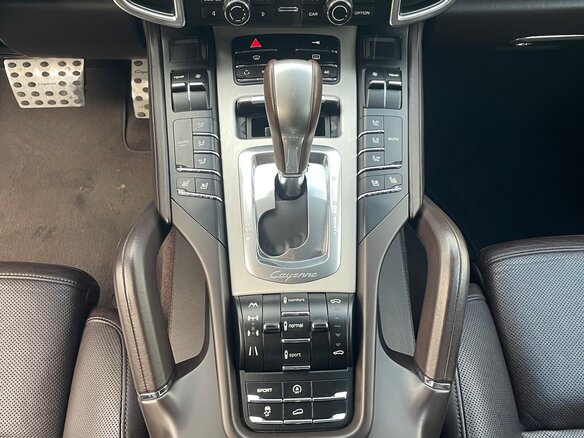 2010 Porsche Cayenne Diesel II (958), чёрный, 3000000 рублей - вид 23