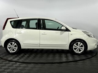 2013 Nissan Note I Рестайлинг, белый, 720000 рублей, вид 5