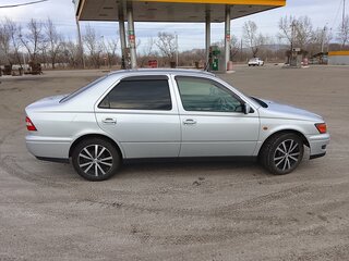 2000 Toyota Vista V (V50), серый, 570000 рублей, вид 2