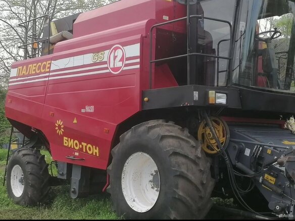 2015 Брянсксельмаш КЗС-1218, красный, 4800000 рублей